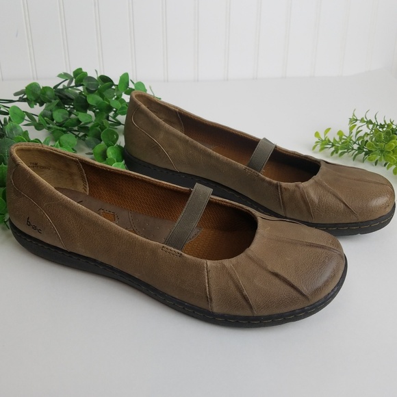 BOC LEATHER Dean Mary Janes Elastic Strap NWOT - Picture 5 of 8